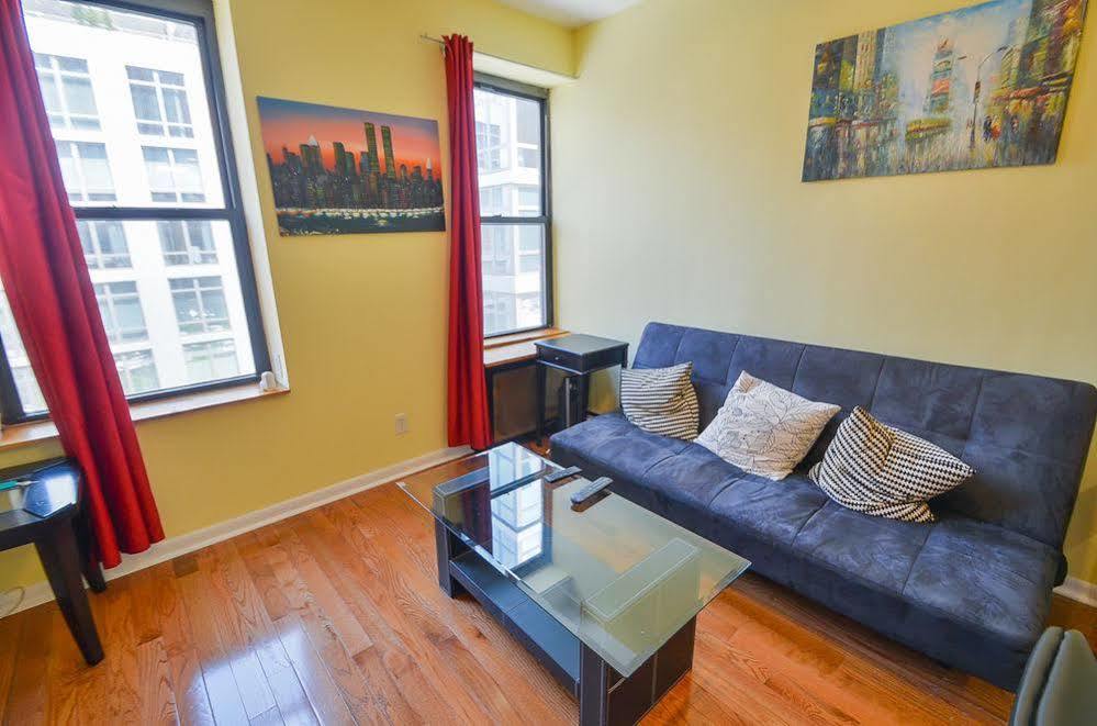 Midtown West Apartment New York