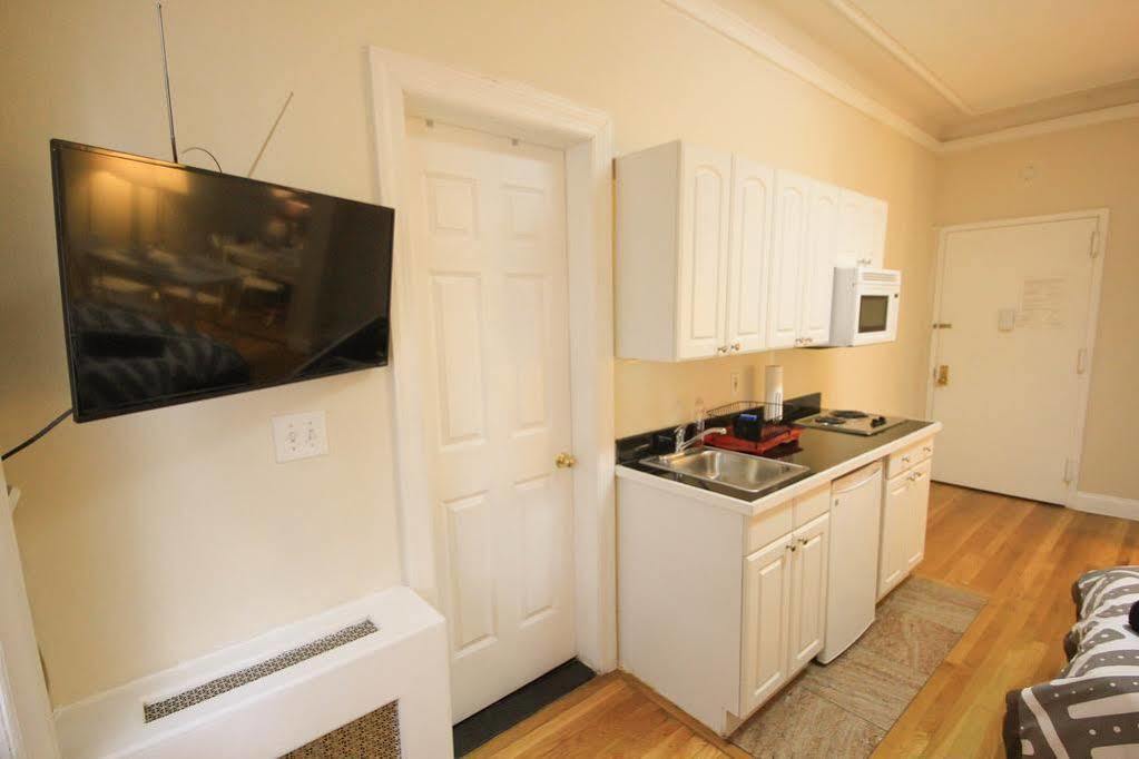 Studio Apartments - West 31St Street Apartment