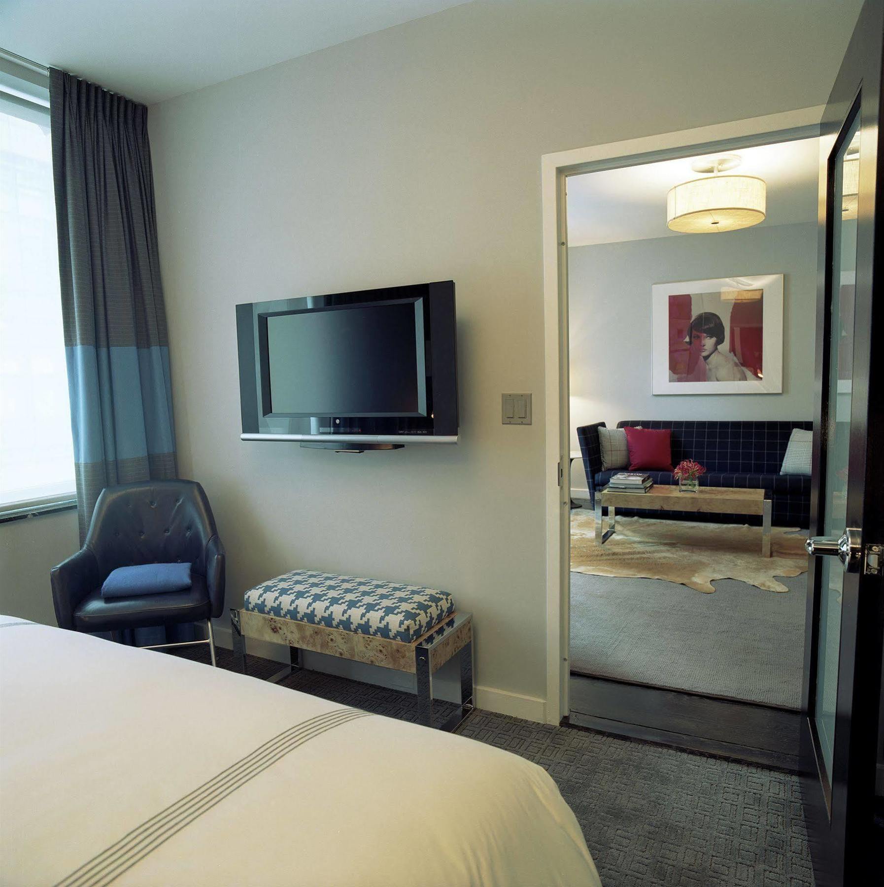 6 Columbus Park 4*