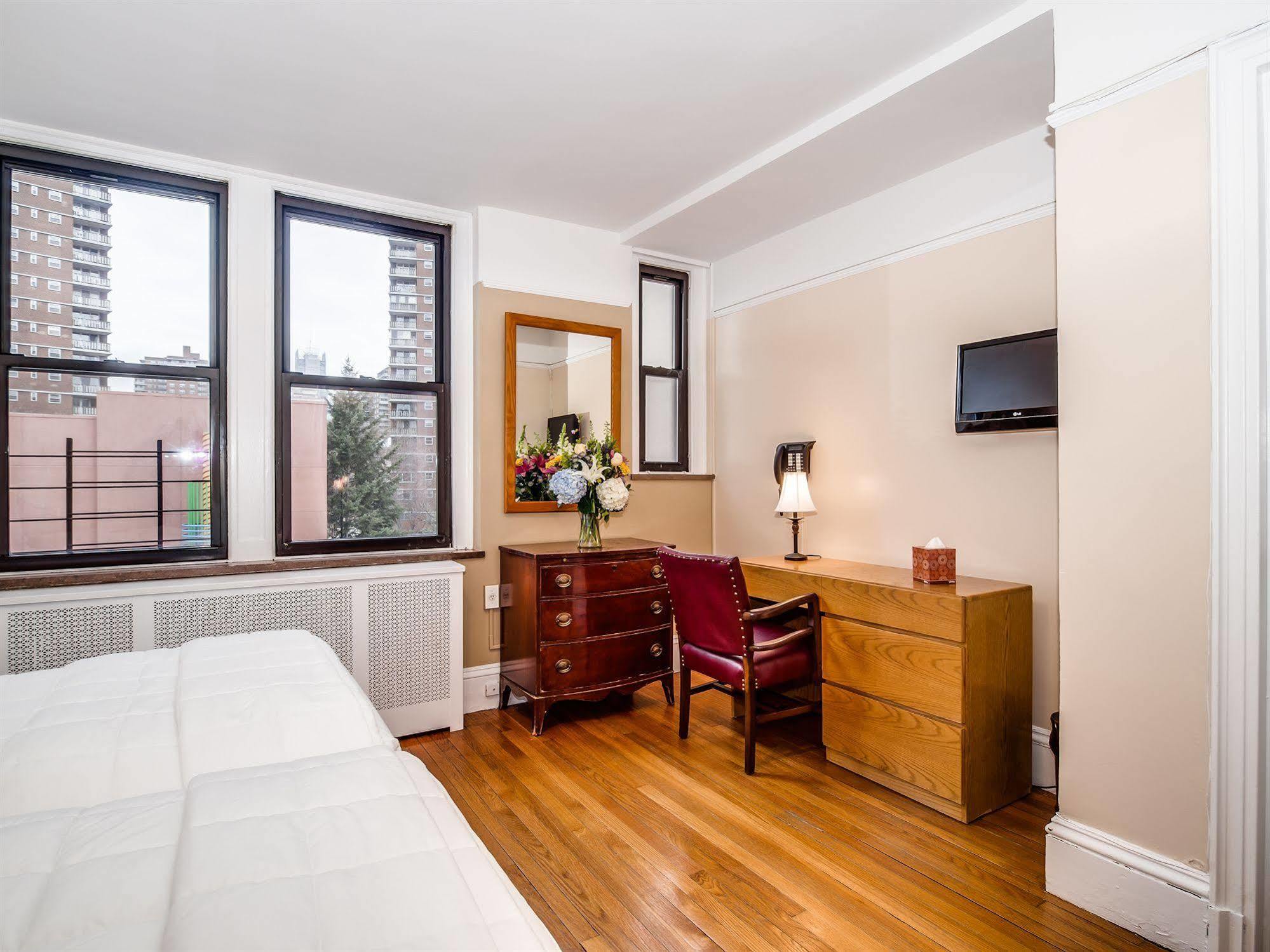 Hotel Leo House
