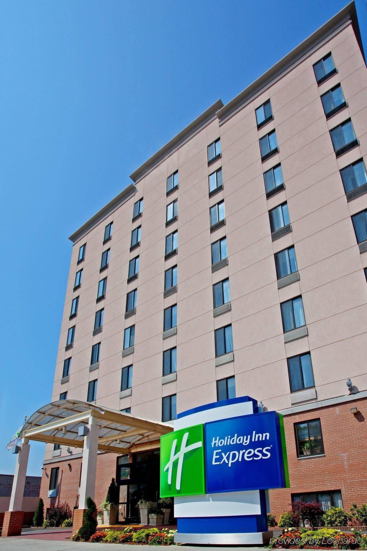 Hotel Express Brooklyn, An Ihg