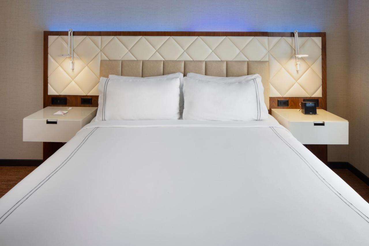 Hotel Even - Midtown East By Ihg 4*