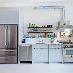 Luxury 3 Bedroom Duplex Manhattan Skyline Vews
