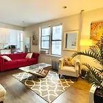 Beautiful Room In Newly Renovated Apt