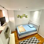 Private Room In Times Square