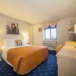 Flushing Central Hotel 88