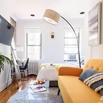 24-16 Studio Gramercy W D Gramercy