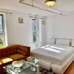 Modern Studio Apartment For Long Stay In Nyc