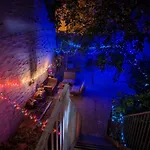 Affordable & Central Williamsburg Boutique Room