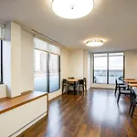 Ues 1Br W Gym Nr Art Museums Nyc-1180
