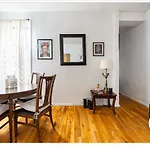 Deluxe Manhattan Room