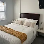 Cozy Lovely 2 Bedroom Apt, 5 Mins From Jfk