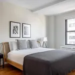 Midtown East 2Br W Elevator Doorman Nr River Nyc-1015