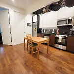 Private Room In A 4 Big 4 Room Apartament Green Point