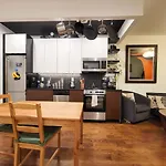 Private Room In A 4 Big 4 Room Apartament Green Point