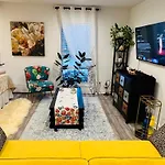 Eleni\'S Charming Studio