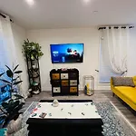 Eleni\'S Charming Studio