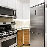 24-6 Gramercy Area Newly Reno Studio W D In Unit