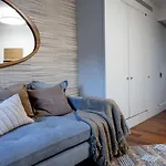 E10-3 3Br Designer Townhouse