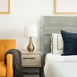 1597-7 Luxury Upper East Studio W&D In Unit