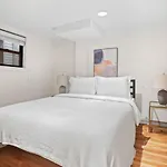 Manhattan Luxury Apartment 1