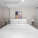 Manhattan Luxury Apartment 1