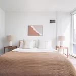 Lux Penthouse 2Br 2 Bath