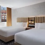 Courtyard By Marriott New York Manhattan / Soho