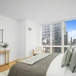 Manhattan Luxury Apartment 13