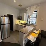 3 Bedroom, Central Location In Manhattan!!