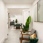 317-1D New 2Br Duplex Wd Private Backyard