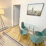 Luxury 2 Bedroom Apartment In Nyc!!