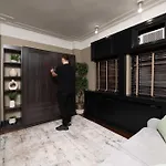 Central Location And Walkable Condo In Ny With Gym