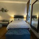 Nomad Stylish Studio In Nyc