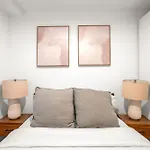 Comfortable 2Br 1Ba Apartment In Greenwich Village Steps From Washington Square Park
