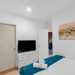 Gorgeous 4 Bedroom 2 Bathroom Nyc Apartment