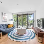 Prime Williamsburg Luxury One Bedroom With Balcony