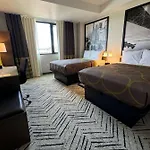 Super 8 By Wyndham Bronx Near Stadium