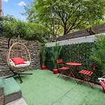 Private Garden Getaway Cozy And Chic Near Subway At \