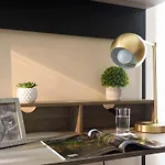 428-4R 2 Bedroom Newly Furnished