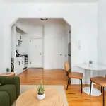444-1A Beautiful 1Br Midtown West