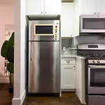 39-3 Newly Renovated 3 Br
