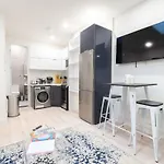317-4C New Modern 1Br W&D Walk To Central Park
