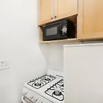 105-2C Xl Studio Prime Location