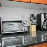 Fully Furnished 1 Bedroom 1 Bathroom In Murray Hill
