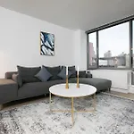 Fully Furnished 1 Bedroom 1 Bathroom In Murray Hill