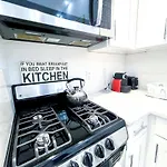 62-2B Renovated 1Br Located In Prime Upper East Side