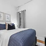 Quaint 2Br Apt Walk To Time Square