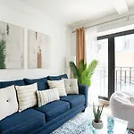 809-3A 1Br Columbus Circle Elevator W&D