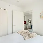 809-3A 1Br Columbus Circle Elevator W&D